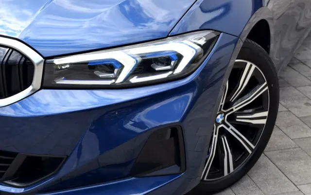 BMW Seria 3 320d xDrive Luxury Line sport