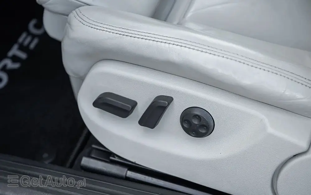 AUDI RS6 Ver-5-0-tfsi-quattro-tiptr