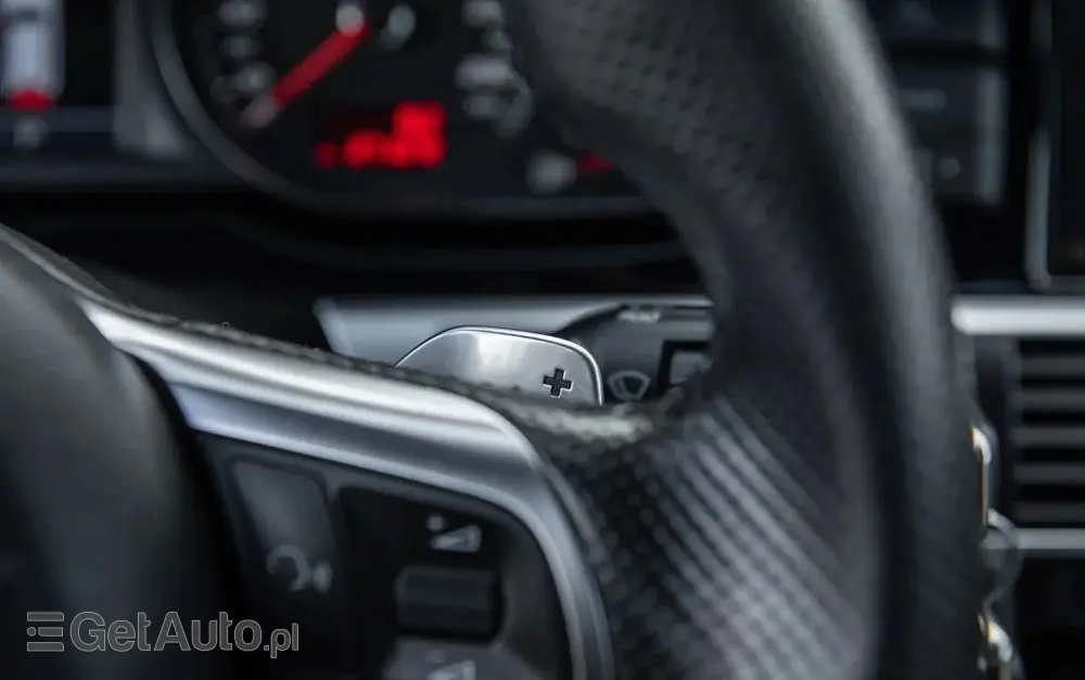 AUDI RS6 Ver-5-0-tfsi-quattro-tiptr