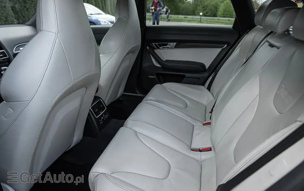 AUDI RS6 Ver-5-0-tfsi-quattro-tiptr