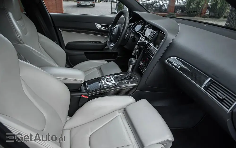 AUDI RS6 Ver-5-0-tfsi-quattro-tiptr