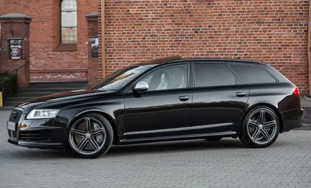 AUDI RS6 Ver-5-0-tfsi-quattro-tiptr