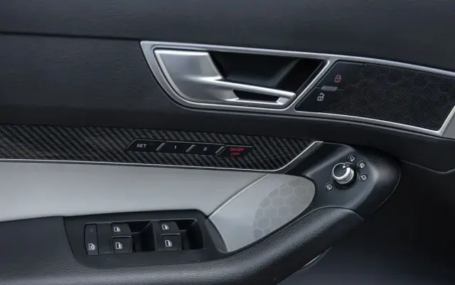 AUDI RS6 Ver-5-0-tfsi-quattro-tiptr