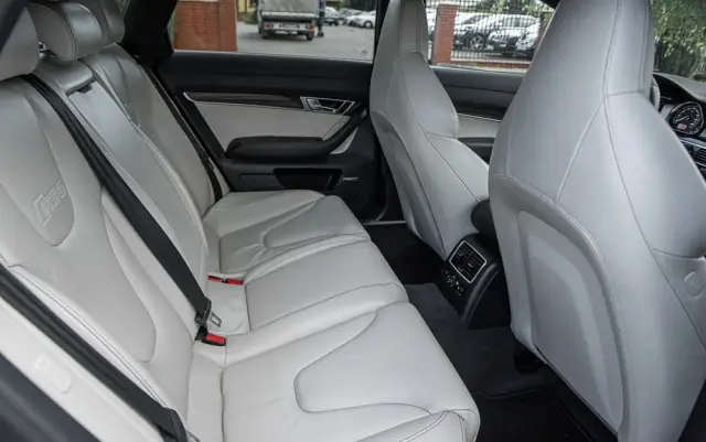 AUDI RS6 Ver-5-0-tfsi-quattro-tiptr