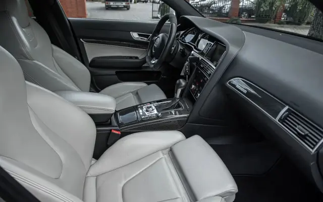 AUDI RS6 Ver-5-0-tfsi-quattro-tiptr