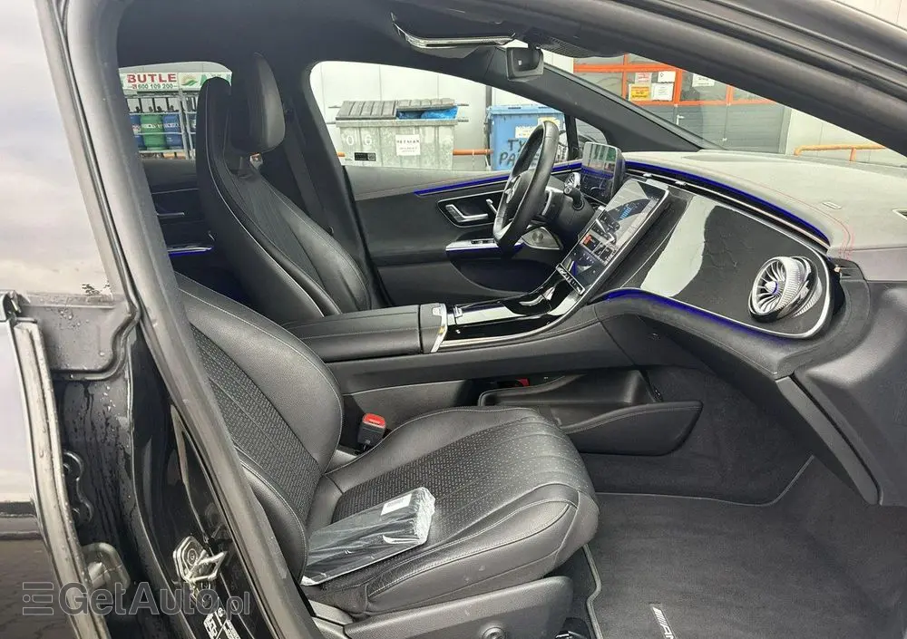 MERCEDES-BENZ EQE 