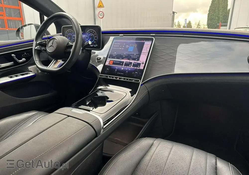MERCEDES-BENZ EQE 