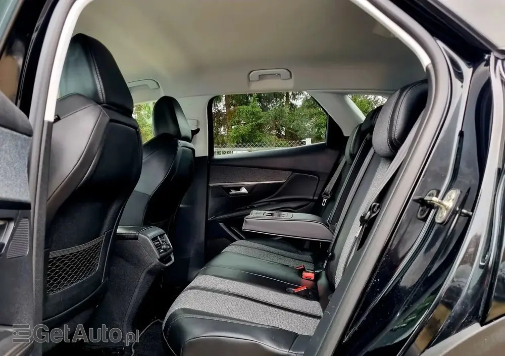 PEUGEOT 3008 1.2 PureTech Allure S&S