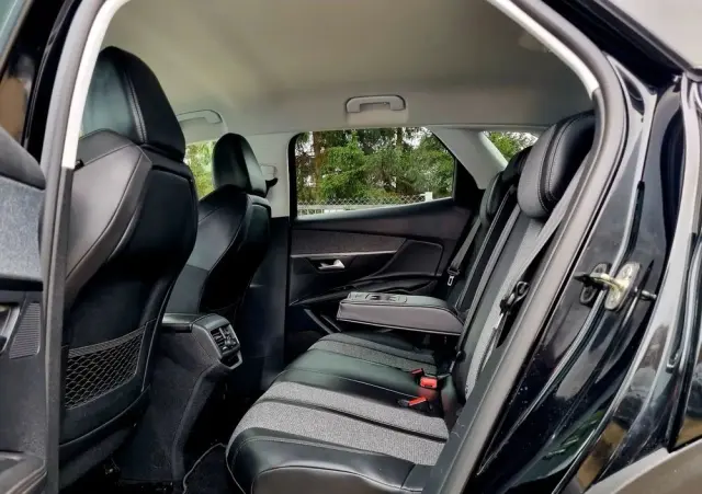 PEUGEOT 3008 1.2 PureTech Allure S&S