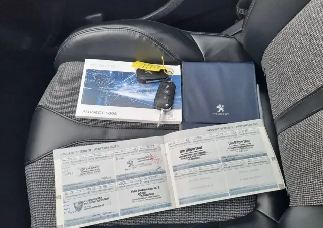 PEUGEOT 3008 1.2 PureTech Allure S&S