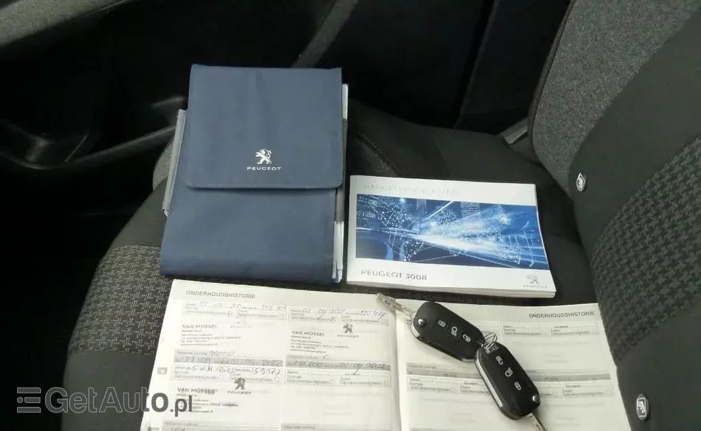PEUGEOT 3008 