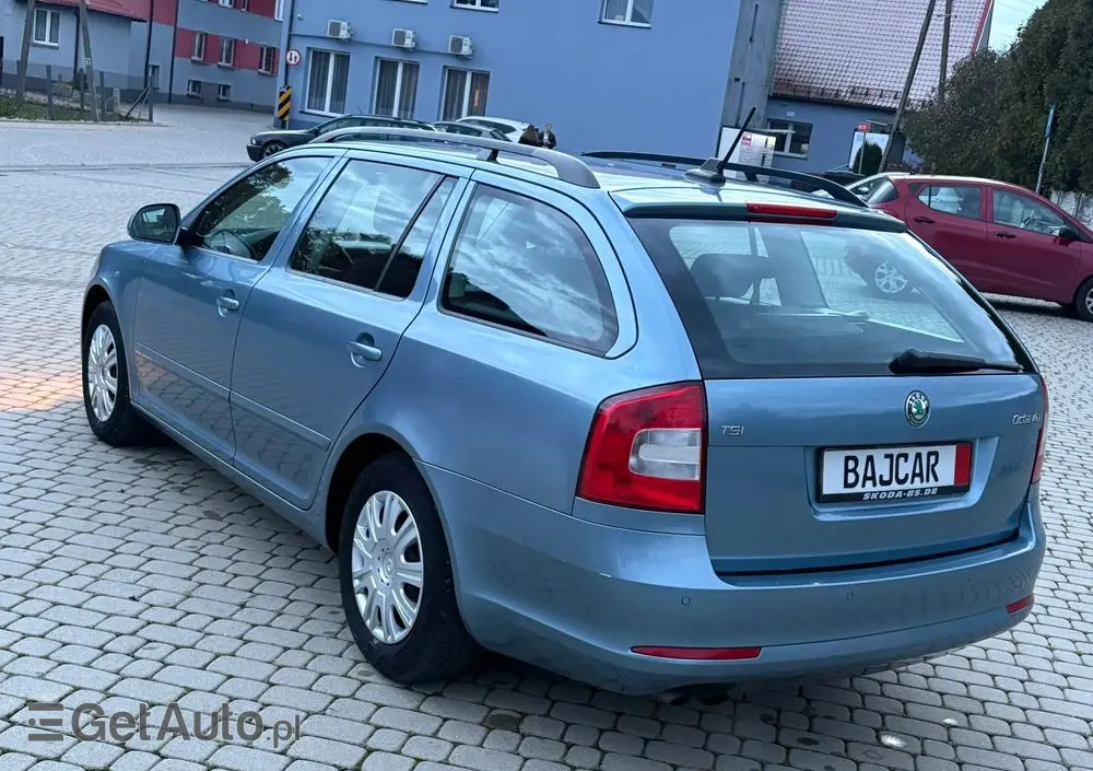 SKODA Octavia Combi 1.4 TSI Ambiente Green tec