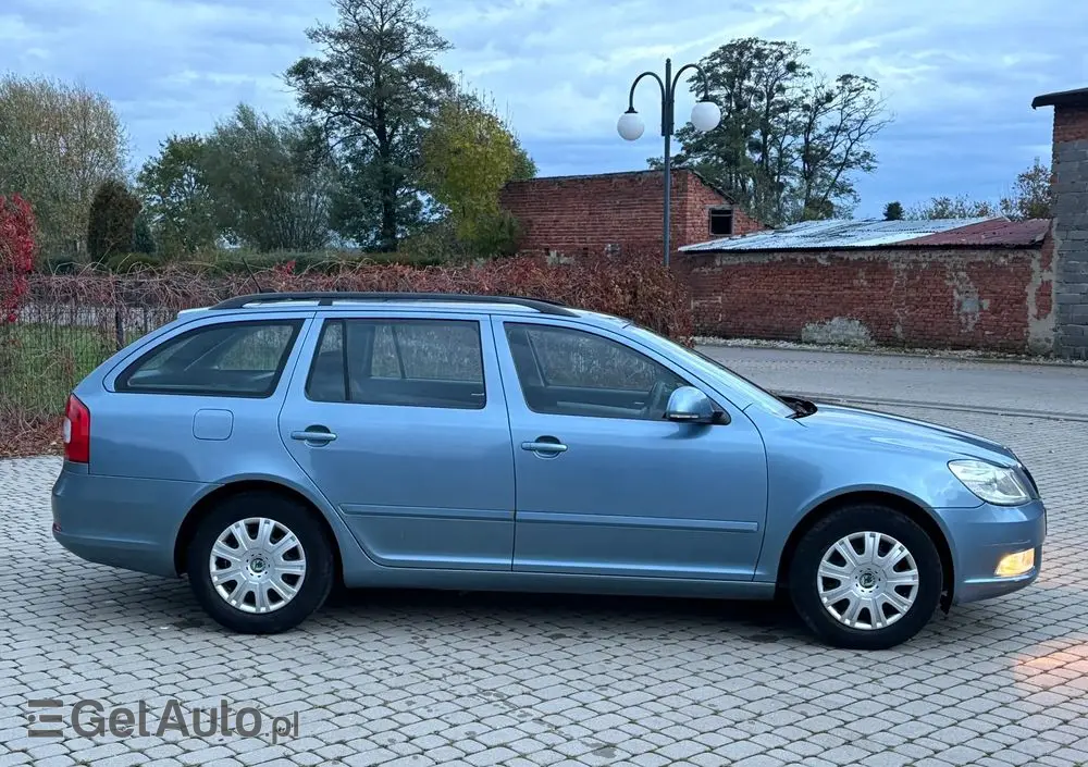 SKODA Octavia Combi 1.4 TSI Ambiente Green tec