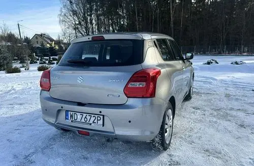 SUZUKI Swift 