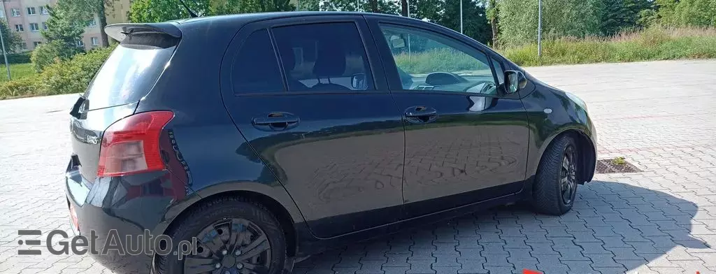 TOYOTA Yaris 1.3 i VVT-i (87 KM)