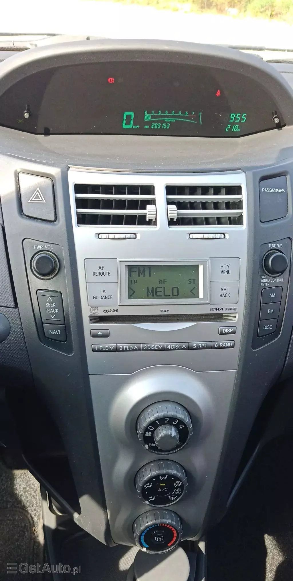 TOYOTA Yaris 1.3 i VVT-i (87 KM)