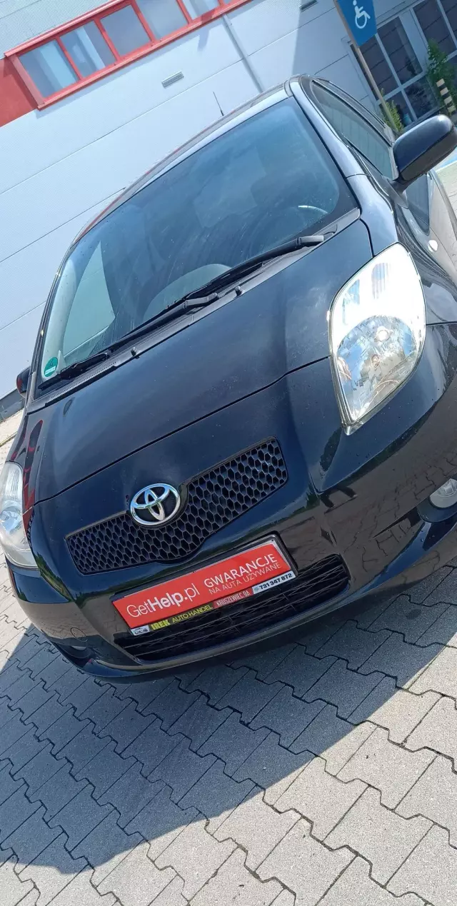 TOYOTA Yaris 1.3 i VVT-i (87 KM)