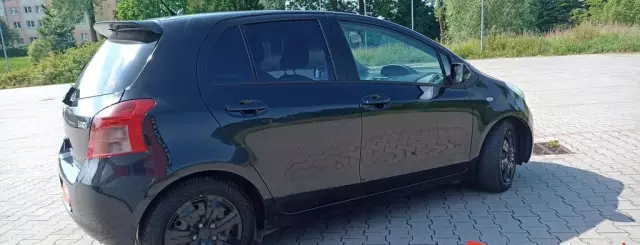 TOYOTA Yaris 1.3 i VVT-i (87 KM)