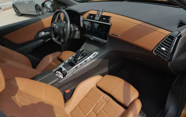 DS AUTOMOBILES DS 7 Crossback 1.6 E-Tense Opera