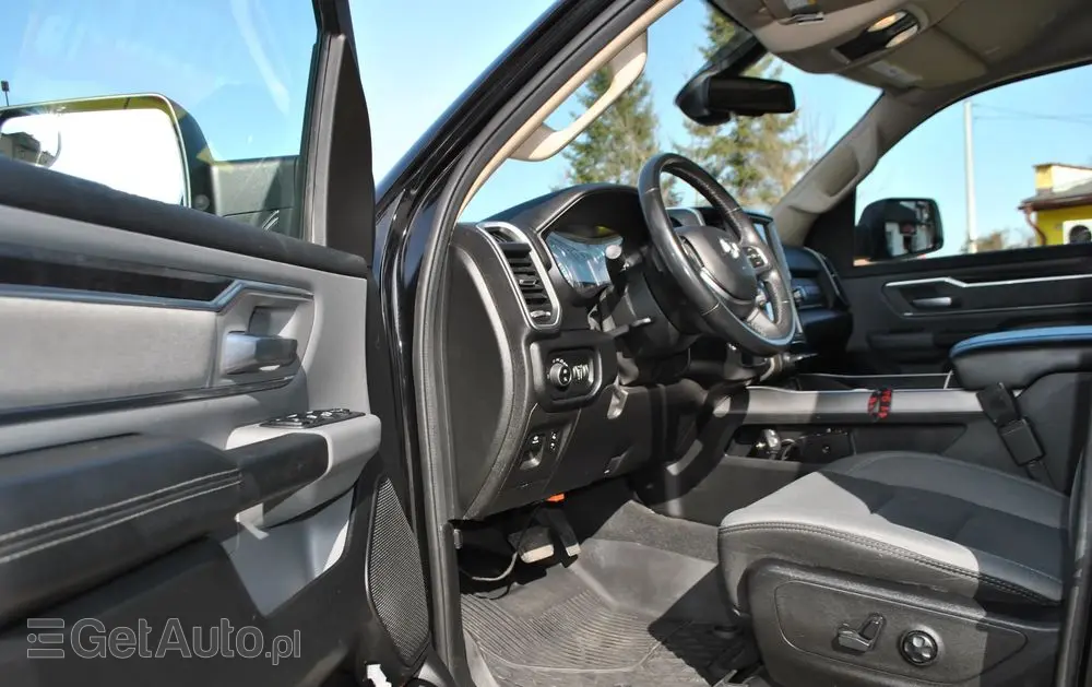 RAM 1500 Crew Cab Longbed Laramie