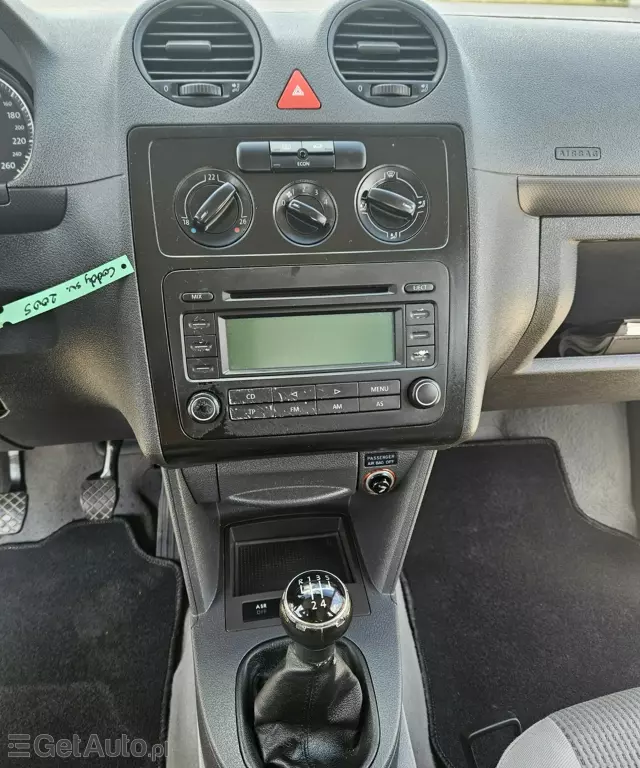 VOLKSWAGEN Caddy 