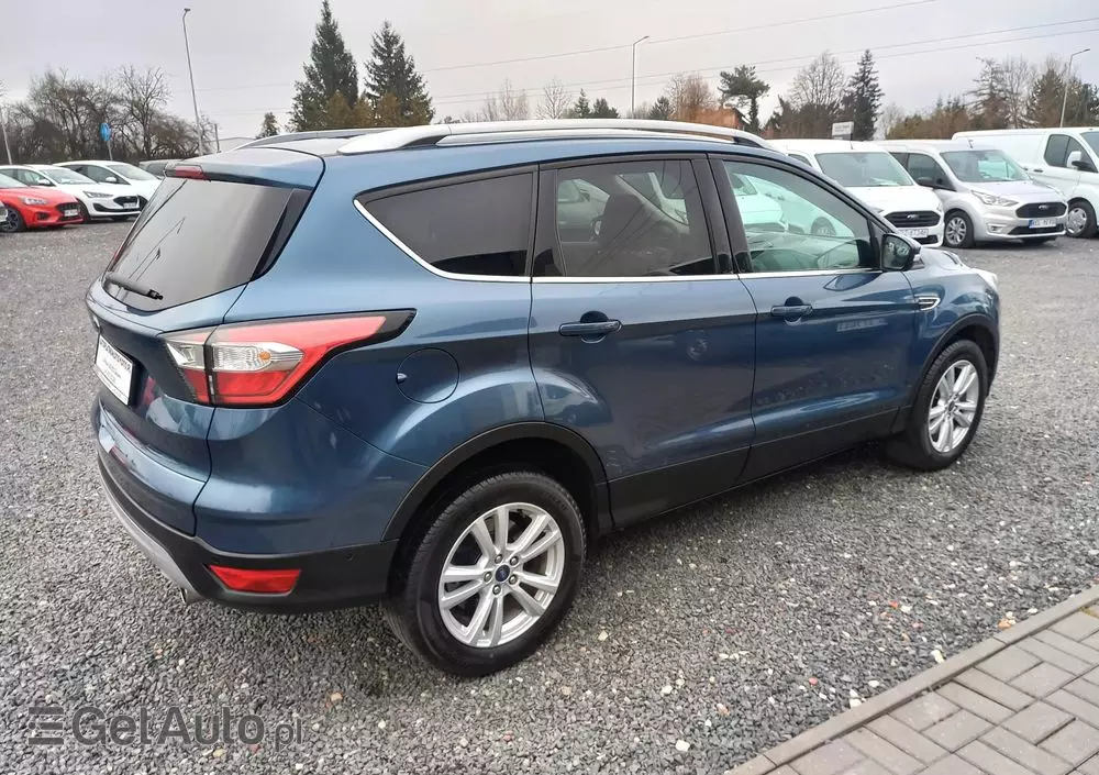 FORD Kuga 2.0 TDCi 2x4 Titanium
