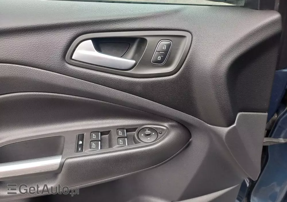 FORD Kuga 2.0 TDCi 2x4 Titanium