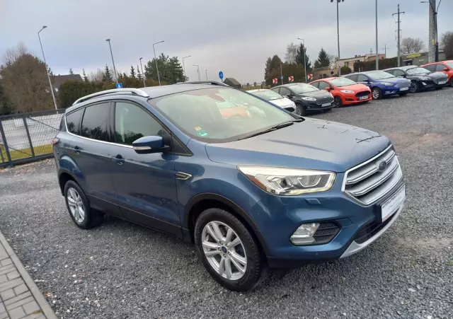 FORD Kuga 2.0 TDCi 2x4 Titanium
