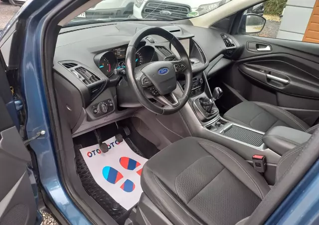 FORD Kuga 2.0 TDCi 2x4 Titanium