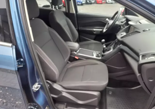 FORD Kuga 2.0 TDCi 2x4 Titanium