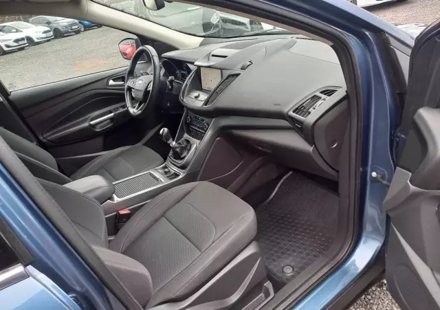 FORD Kuga 2.0 TDCi 2x4 Titanium