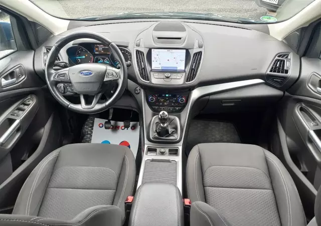 FORD Kuga 2.0 TDCi 2x4 Titanium