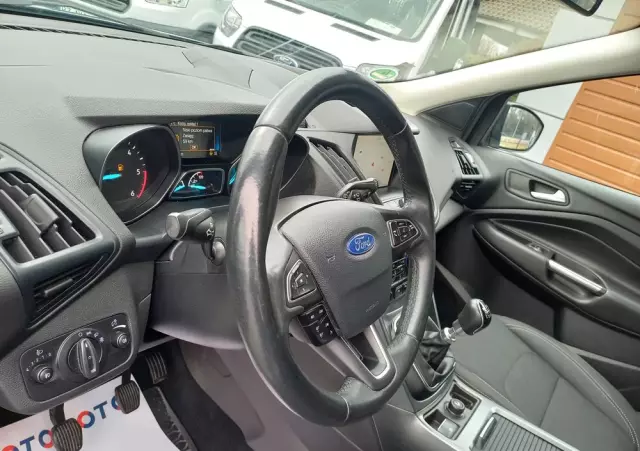 FORD Kuga 2.0 TDCi 2x4 Titanium