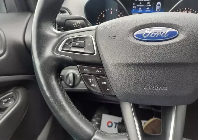 FORD Kuga 2.0 TDCi 2x4 Titanium