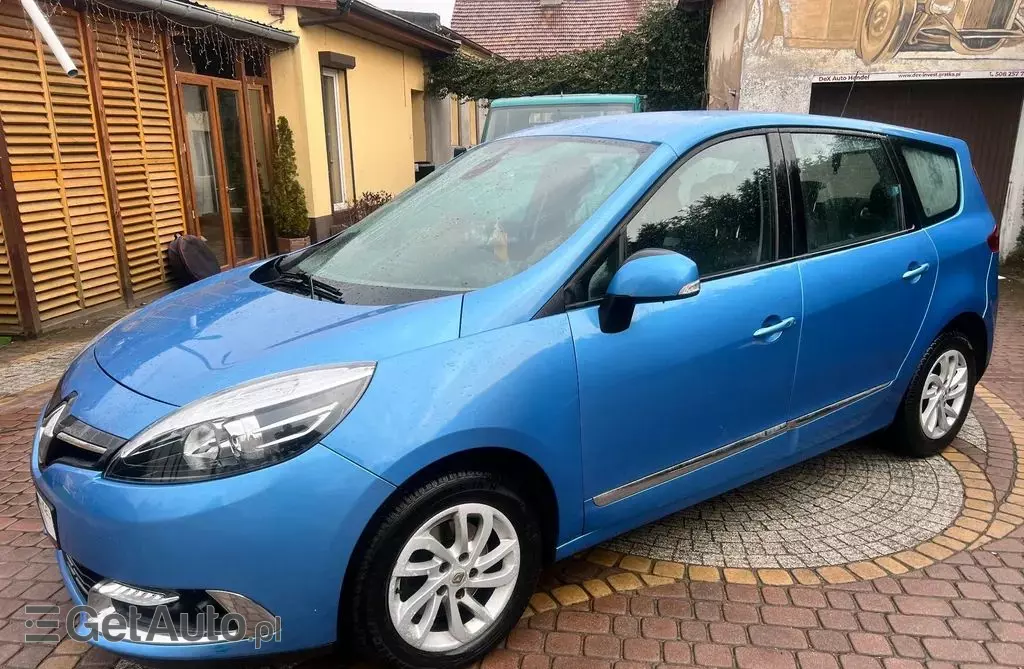 RENAULT Scenic 