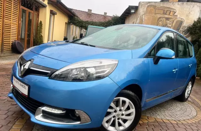 RENAULT Scenic 