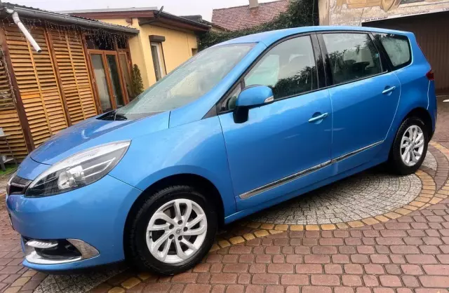 RENAULT Scenic 
