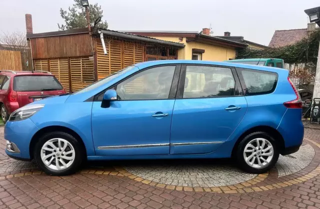 RENAULT Scenic 