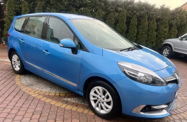 RENAULT Scenic 