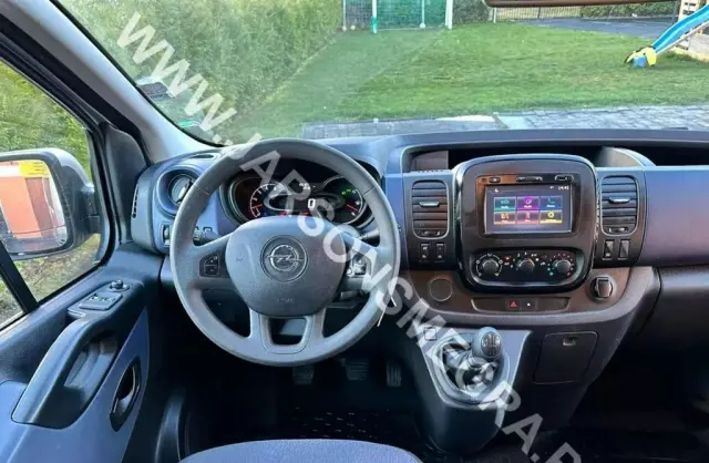 OPEL Vivaro 