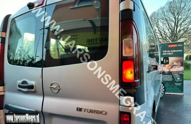 OPEL Vivaro 