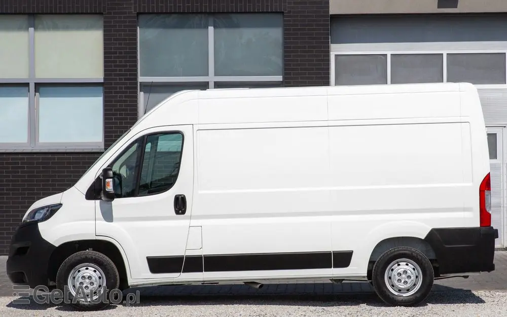 PEUGEOT Boxer L2H2 ŚREDNI 2.2 BlueHDI *PREMIUM* 