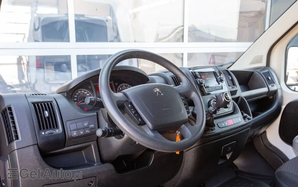PEUGEOT Boxer L2H2 ŚREDNI 2.2 BlueHDI *PREMIUM* 
