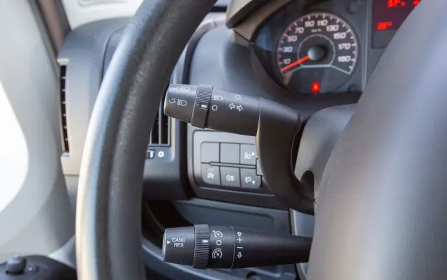 PEUGEOT Boxer L2H2 ŚREDNI 2.2 BlueHDI *PREMIUM* 