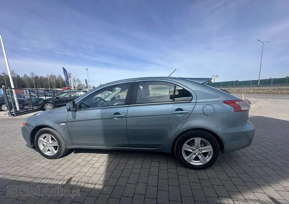 MITSUBISHI Lancer 