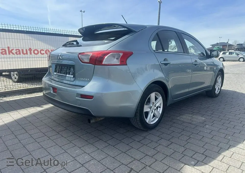 MITSUBISHI Lancer 