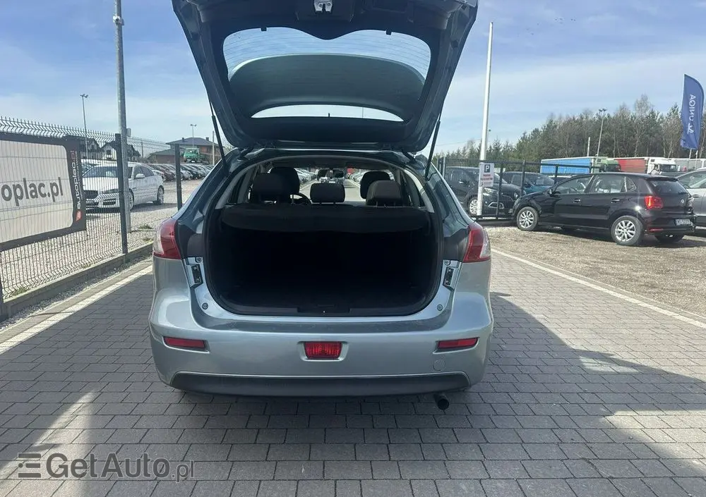 MITSUBISHI Lancer 