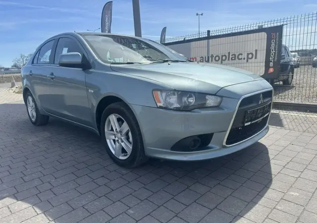 MITSUBISHI Lancer 