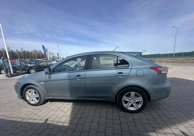 MITSUBISHI Lancer 