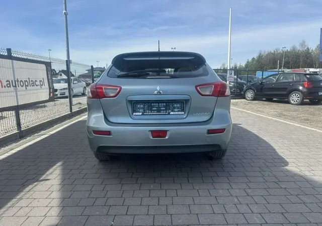MITSUBISHI Lancer 
